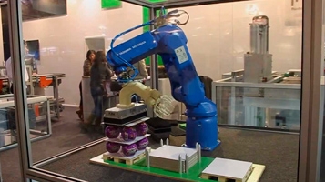 Fluidotronica at EMAF 2012 - Exponor [robot]